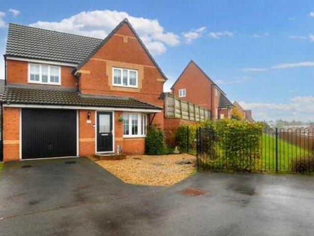 House for sale in Ossett, West Yorkshire