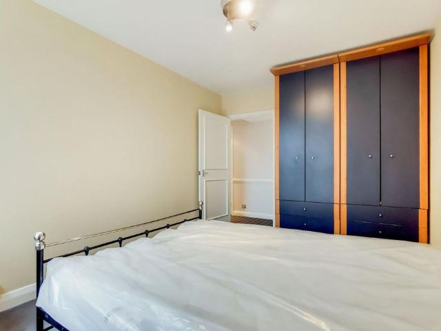 Apartment for rent in York Road Estate, Greater London