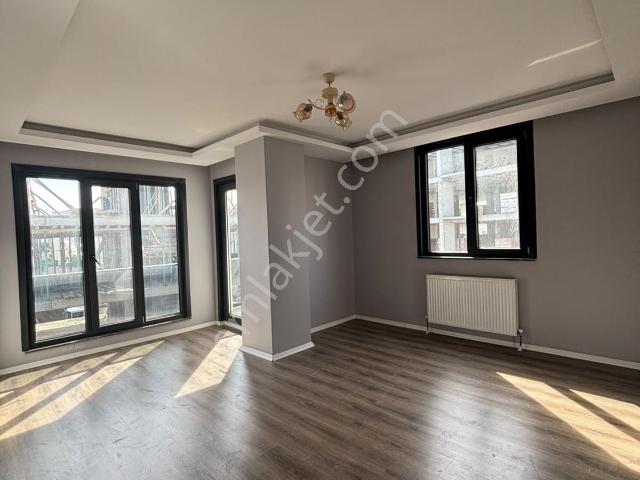 Orhangazi Mahallesi, Sultanbeyli içerisinde kiralık mülk