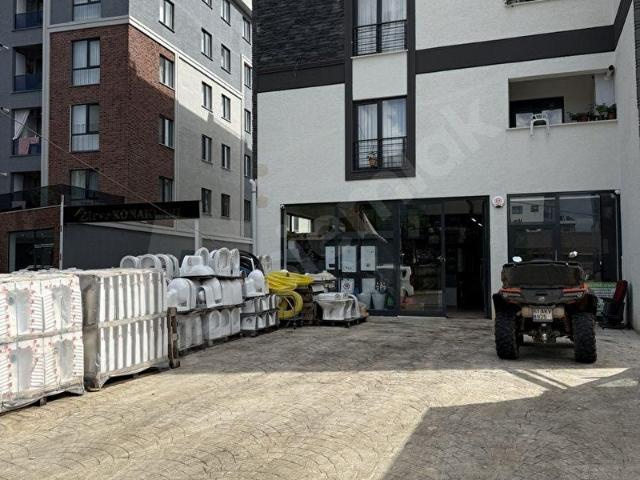 Akşemsettin Mahallesi, Sultanbeyli içerisinde satılık Dükkan
