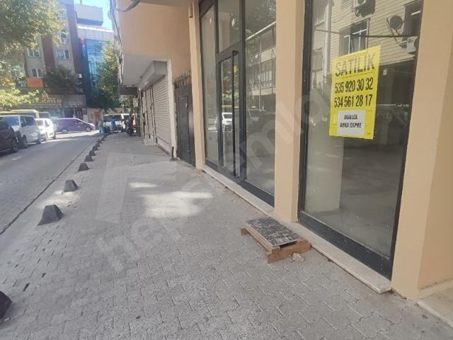 Küçükçekmece, İstanbul içerisinde satılık Dükkan