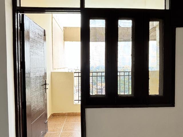 Property for rent in Deri