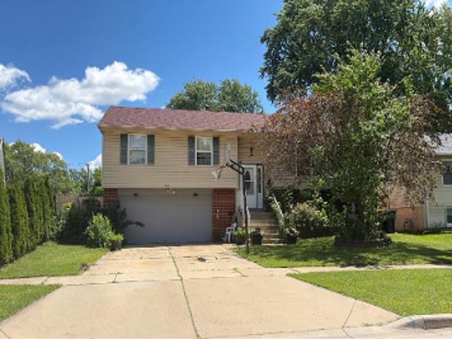 House for sale in Streamwood, Illinois