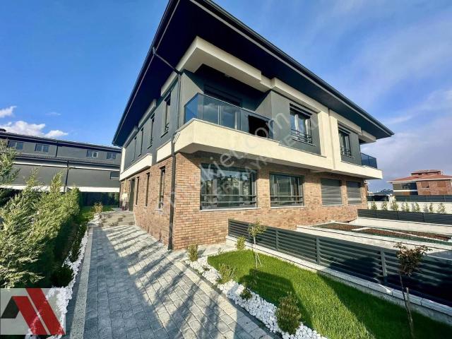 Tepebaşi içerisinde satılık Villa