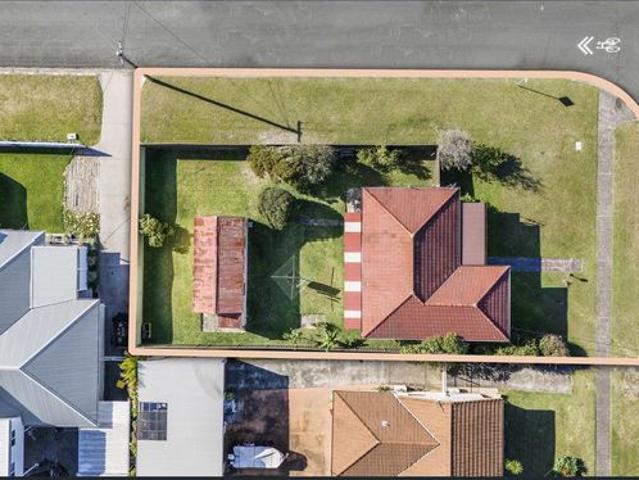 House for rent in Wollongong West, New South Wales