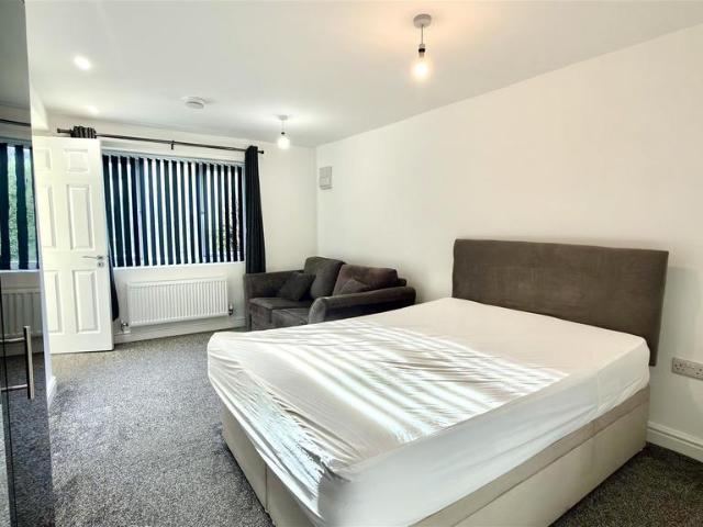 Apartment for rent in Minworth Greaves, Birmingham