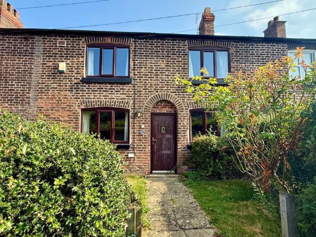 House for rent in Preston Brook, Daresbury