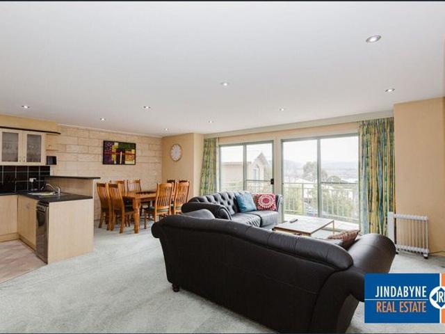 Townhouse for rent in Jindabyne, New South Wales