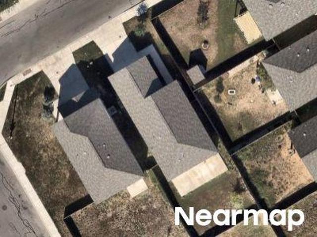 House for sale in Saint Hedwig, Texas