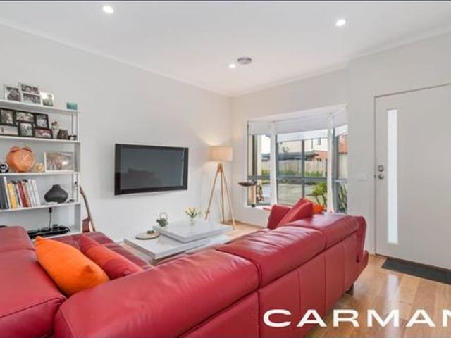 House for rent in Safety Beach, Melbourne