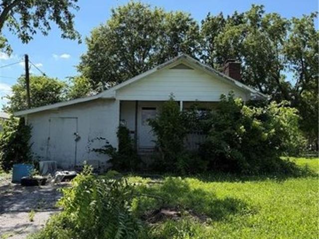 House for sale in El Dorado Springs, Missouri