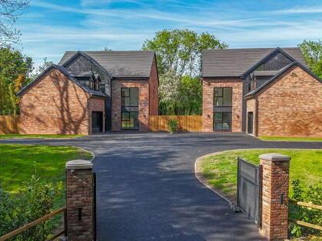 House for sale in Whalleys, Roby Mill