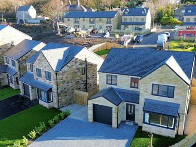House for sale in Holmfirth, West Yorkshire