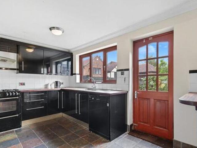 House for sale in Queens Park, Basildon
