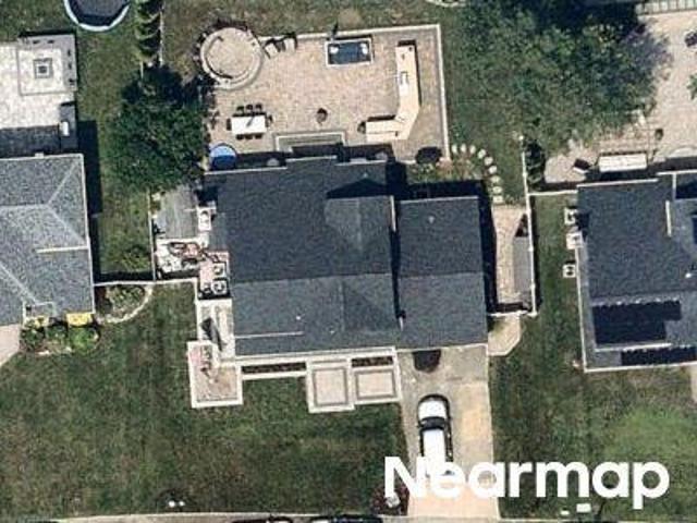 House for sale in Holtsville