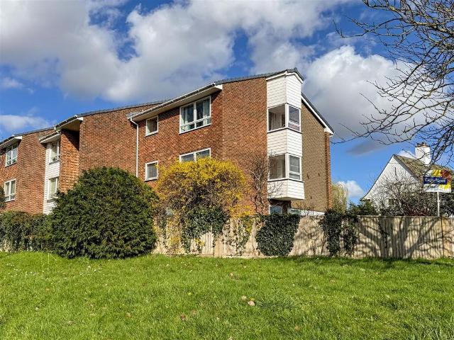 Apartment for rent in Littlehampton, Arun