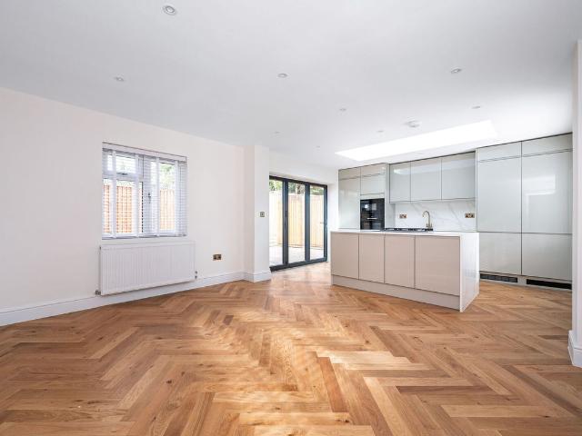 House for rent in London Borough of Barnet, Greater London