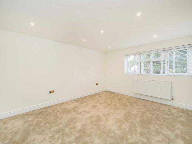 House for rent in Friern Barnet, Greater London