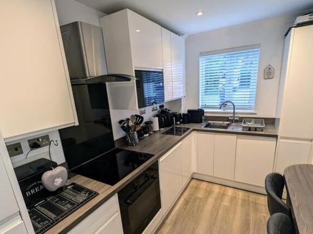House for sale in Fole, Surrey