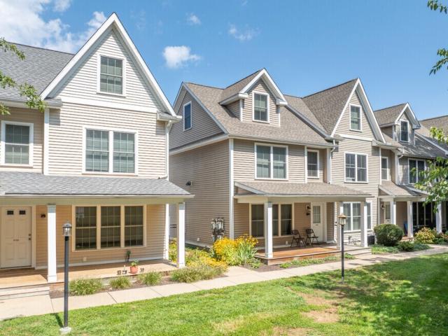 House for rent in Winnipauk Village, Norwalk