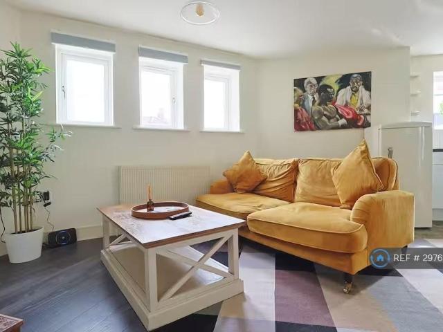 Apartment for rent in Feckenham, City Of Bristol