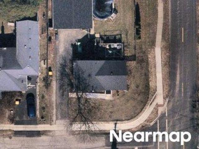 House for sale in Mchenry, Illinois