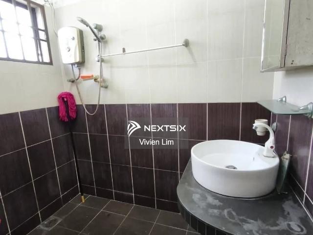 Shop for rent in Bukit Ledang, Johor