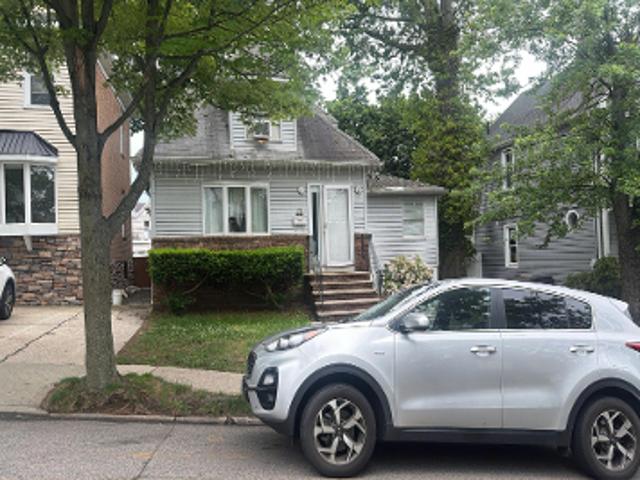 House for sale in Ridgefield Park, New Jersey