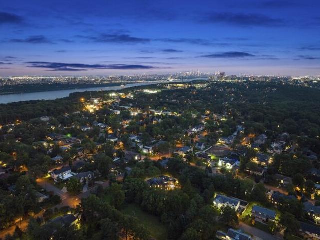 House for sale in Englewood Cliffs