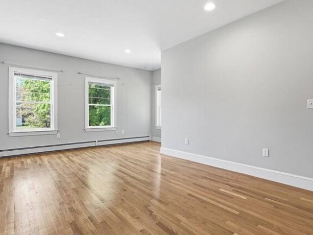 Condo for sale in Clinton, Massachusetts