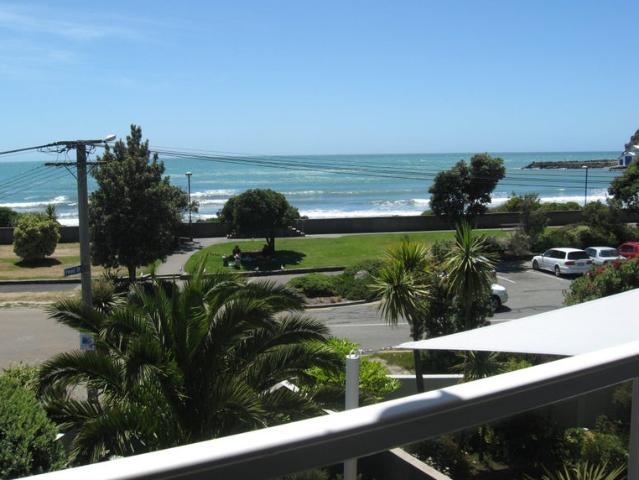 Apartment for rent in Chaslands, Canterbury