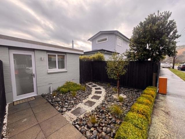 House for rent in Chaslands, Canterbury