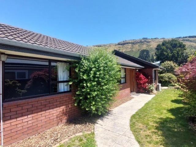 House for rent in Chaslands, Canterbury