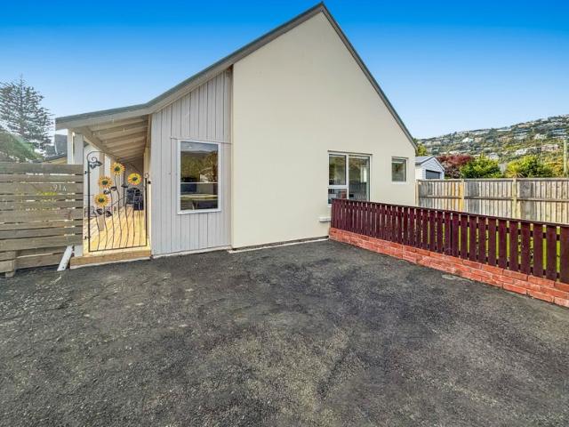 House for rent in Chaslands, Canterbury