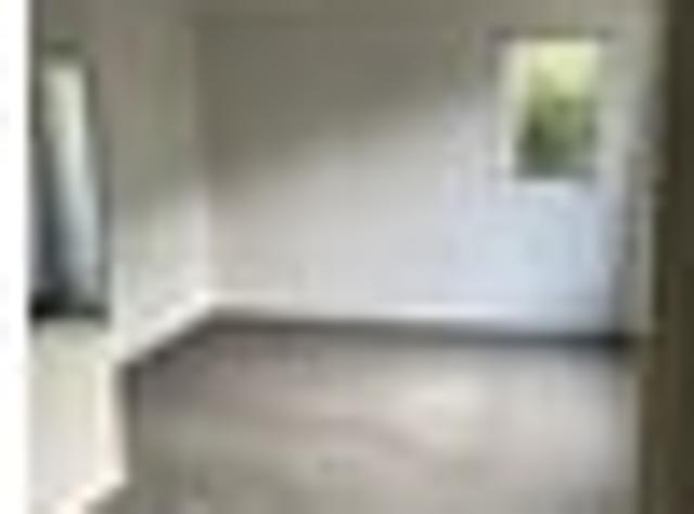 Townhouse for rent in Chaslands, Canterbury