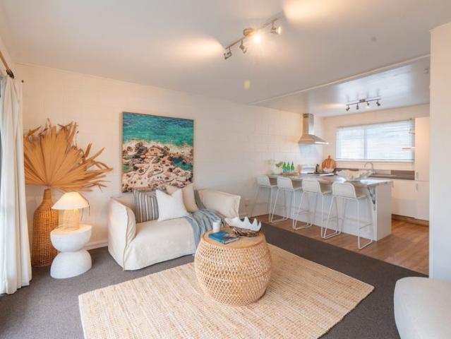 Apartment for rent in Chaslands, Canterbury