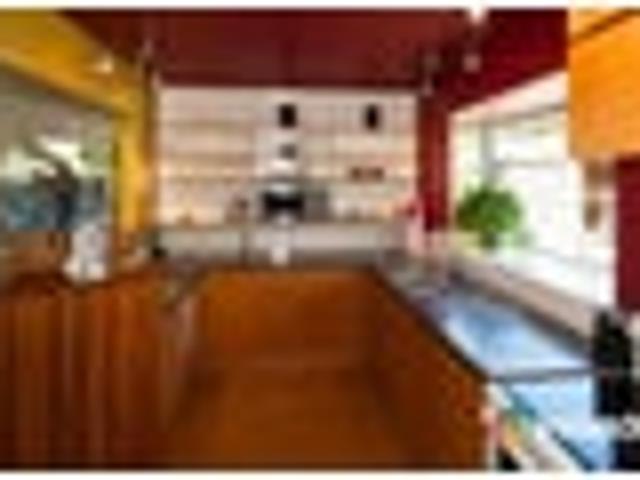 Townhouse for rent in Sumner Town Centre, Christchurch