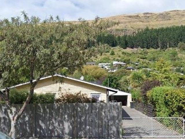 House for rent in Chaslands, Canterbury