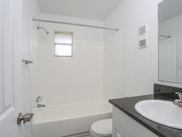 Apartment for rent in Goldenrod, Florida