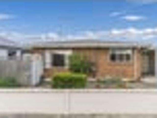 Townhouse for sale in Otakou
