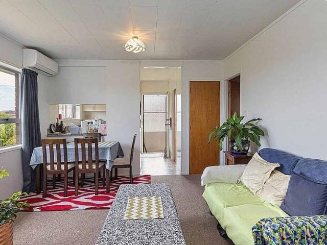 House for rent in Kelston