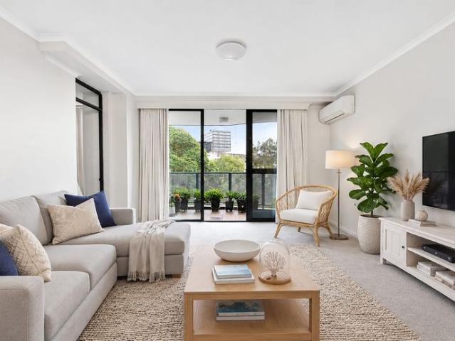Apartment for rent in Lower North Shore, Sydney