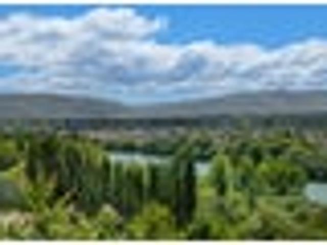 House for sale in Otakou
