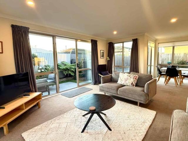 House for rent in Chaslands, Canterbury