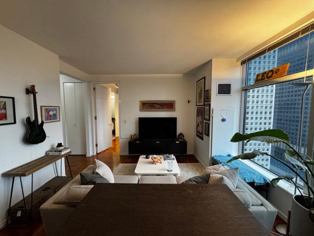 Room for rent in Manhattan, Arverne