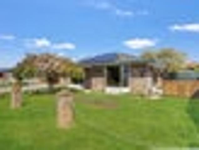 Townhouse for sale in Redwoodtown, Blenheim