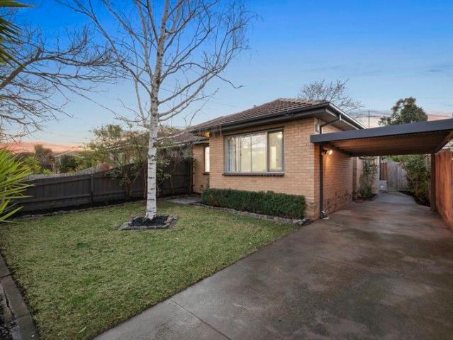 House for sale in Bentleigh East