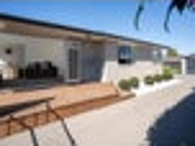 House for sale in Chaslands, Canterbury