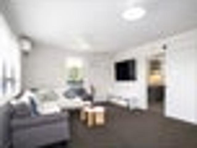 Apartment for sale in Edgeware, Canterbury
