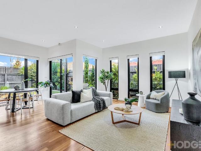 Townhouse for sale in Camerons Creek, Victoria